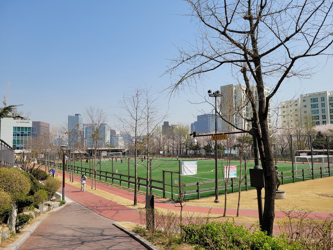 极的精神状 极的精神状